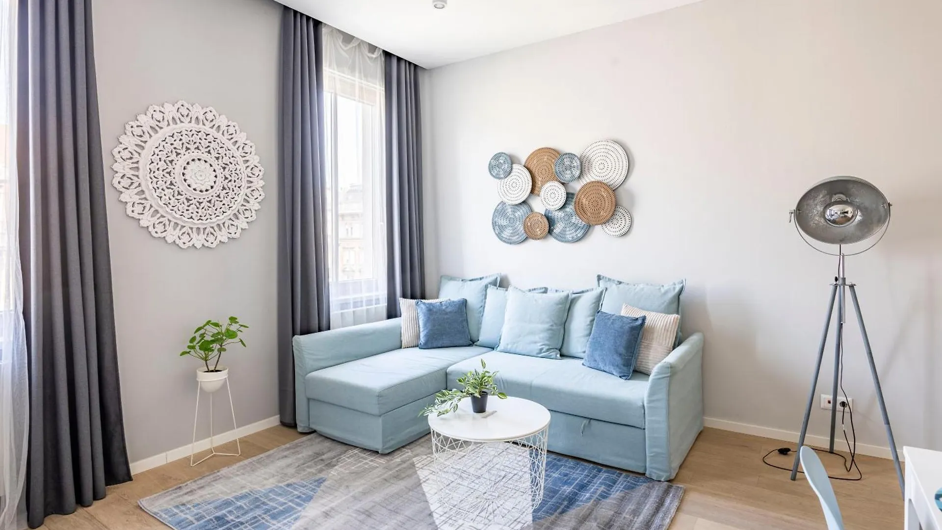 Stylish & Spacious Central Suite By Prestige Homes بودابست